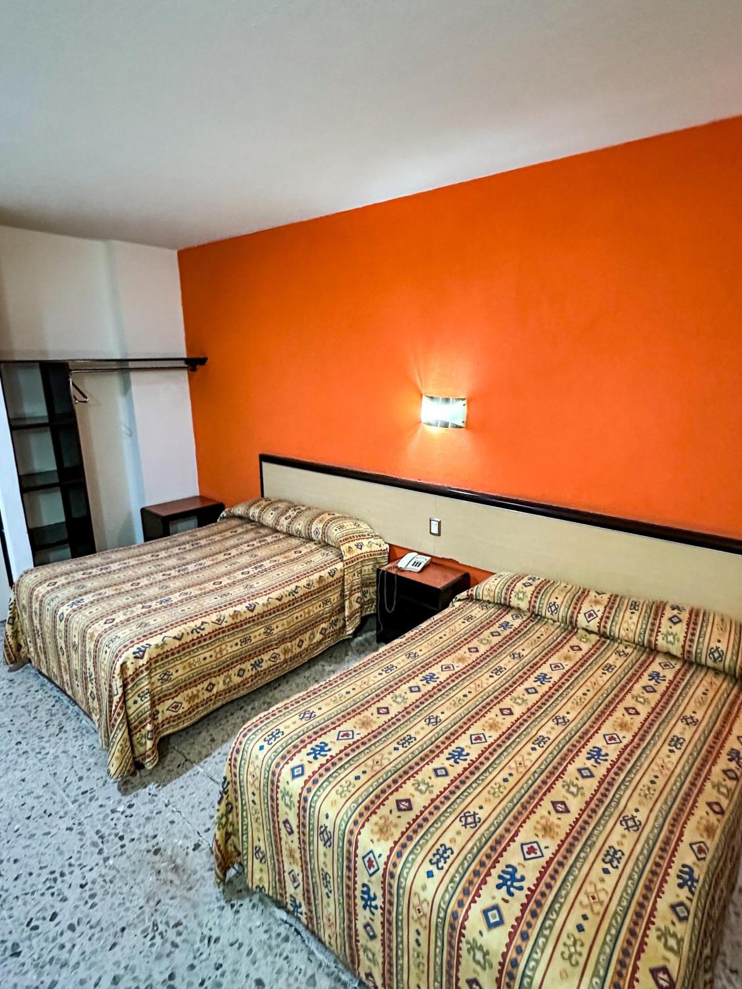 Hotel Montreal León Eksteriør bilde