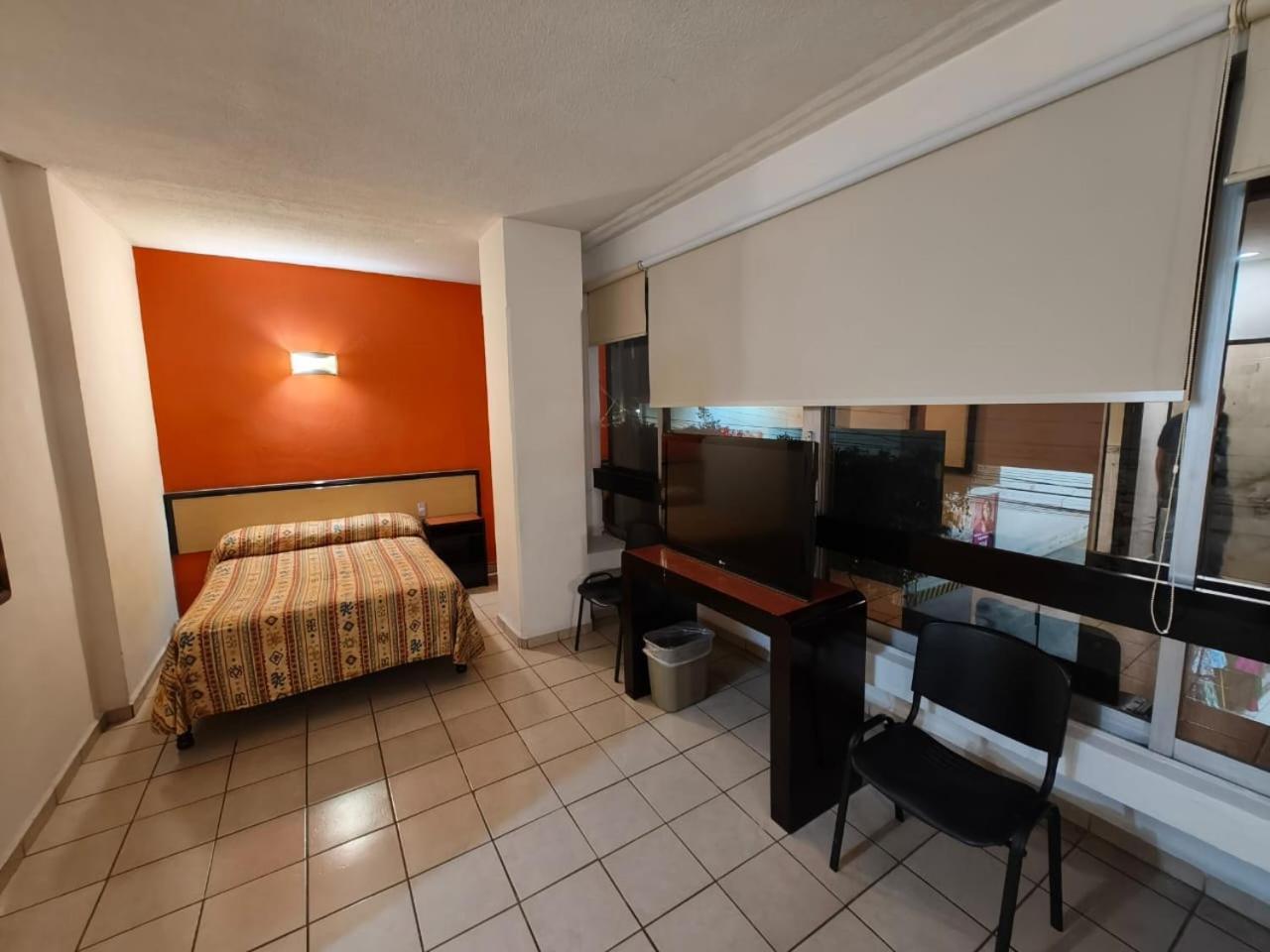 Hotel Montreal León Eksteriør bilde